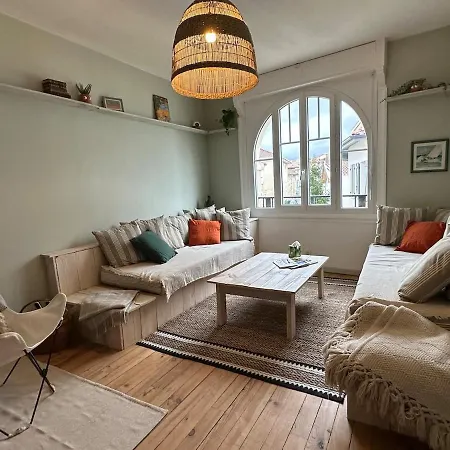 Les Volets Bleus - Charming Townhouse *